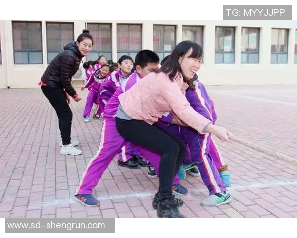 前足球明星女友的精彩瞬间大合集展现她们的魅力与风采 前足球明星女友的精彩瞬间大合集展现她们的魅力与风采