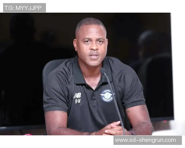 追忆绿茵传奇去年离世的足球明星们的辉煌与遗产