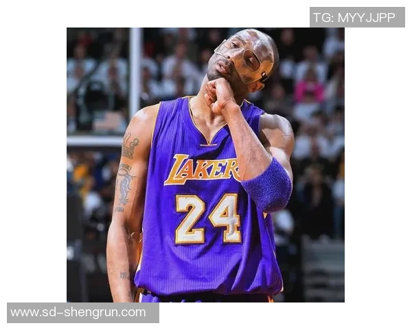 世界排名第一的篮球女神如何塑造自己的传奇人生与职业生涯